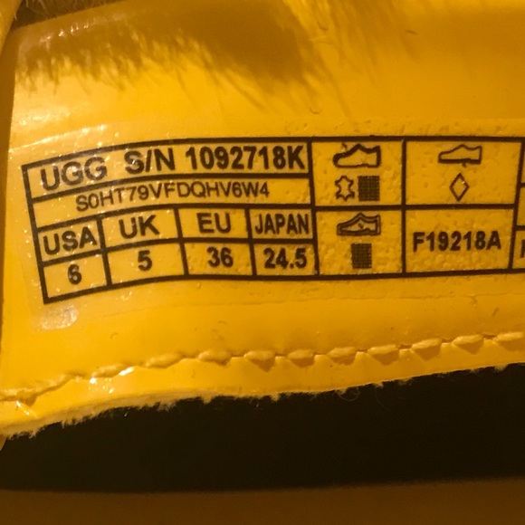 Ugg Australia NEW Poppy Flip Flop Thong Sandals Remove Back Strap Flower Pom Pom - Picture 14 of 15